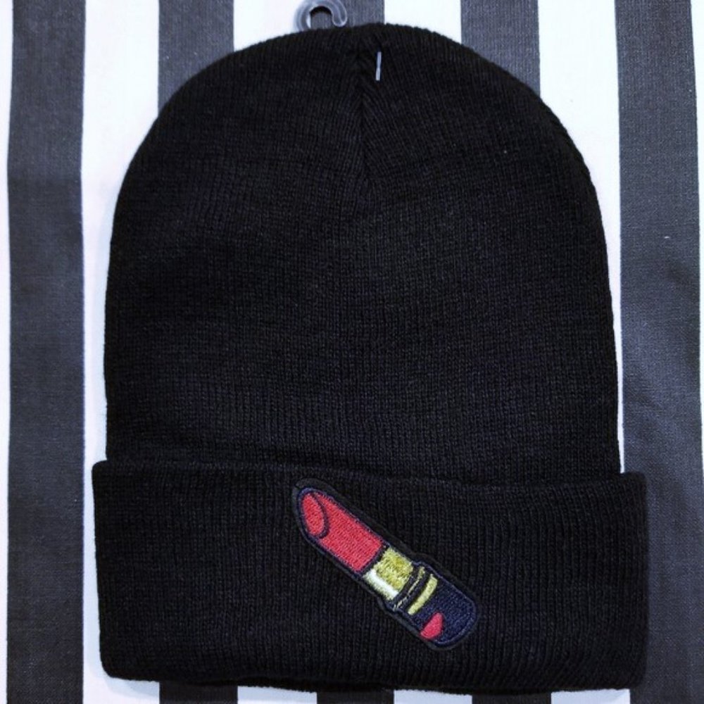 Lipstick Makeup Knit Cuffed Beanie